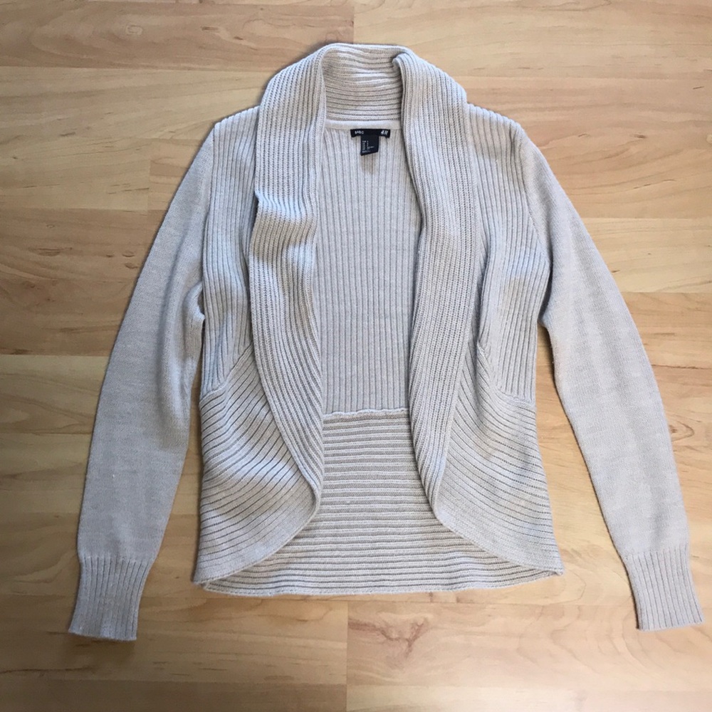 H & M Basic beige knit cardigan